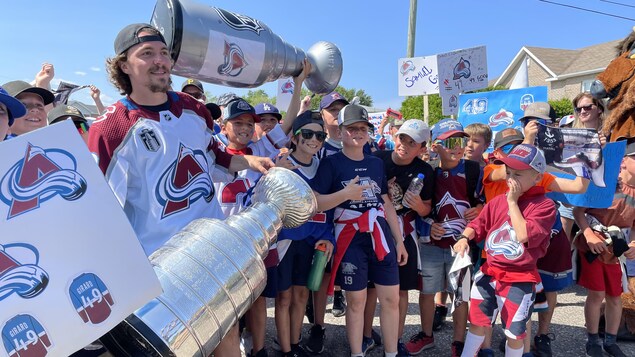 Près de 10 000 personnes pour la venue de la coupe Stanley à Roberval