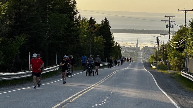 Des coureurs.