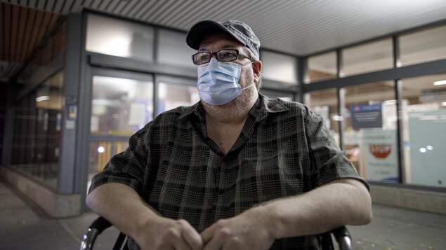 COVID-19 : 711 cas et 5 morts de plus en Ontario