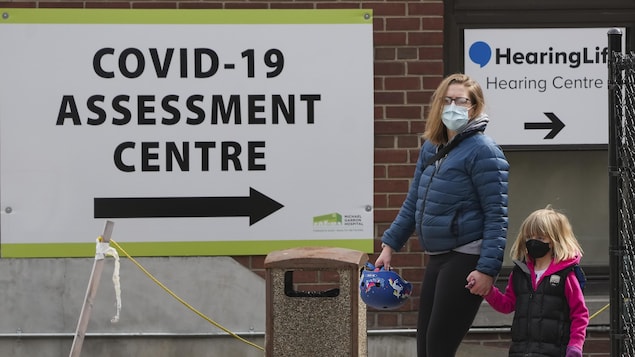 COVID-19 : le nombre d’hospitalisations bondit à 1091 en Ontario