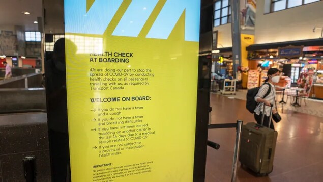 Passengers arrive at Via Rail at Central Station in Montreal on Oct. 6, 2021. As of Nov. 30, unvaccinated travellers over the age of 12 won't be able to board a plane or train in Canada. 