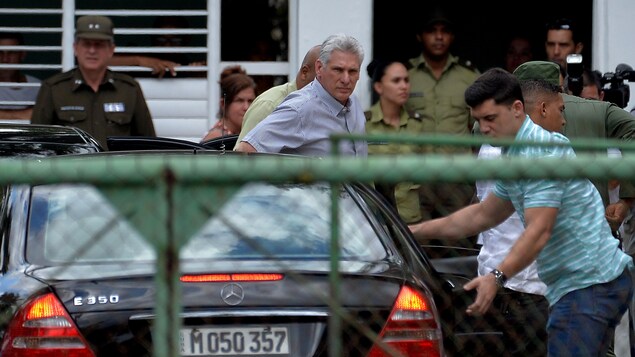 Le président cubain Miguel Diaz-Canel s'est rendu samedi à l'institut médico-légal de Boyeros. Le président cubain Miguel Diaz-Canel s'est rendu samedi à l'institut médico-légal de Boyeros.