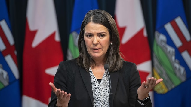 Alberta Premier Danielle Smith is introducing $100 monthly payments for six months to seniors, people with disabilities, and for each child under 18 in a family to assist with rising costs. 