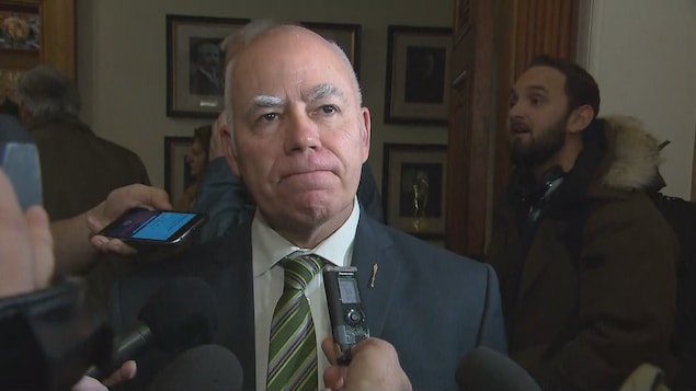 David Coon lors d'une mêlée de presse. David Coon lors d'une mêlée de presse.