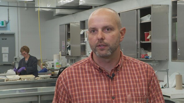 David Cote, scientifique à Pêches et Océans Canada ainsi que professeur adjoint à l'Université Memorial. David Cote, scientifique à Pêches et Océans Canada ainsi que professeur adjoint à l'Université Memorial.