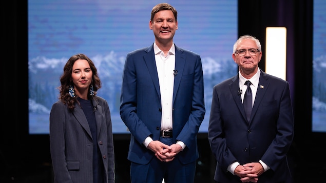 Élections provinciales en C.-B. : Eby défend son bilan, Lowan et Doerkson tentent de se démarquer