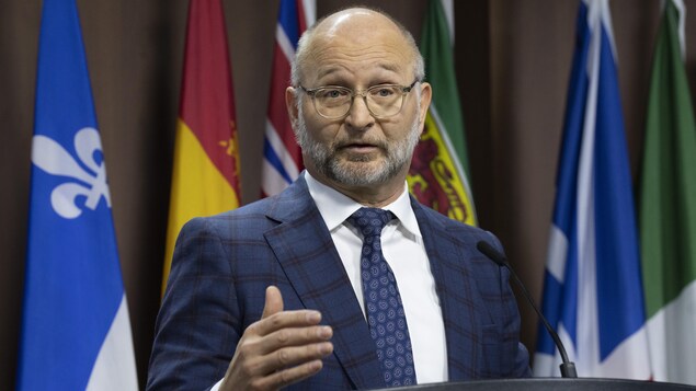 Les premiers ministres des Prairies dénoncent les propos de David Lametti sur la NRTA