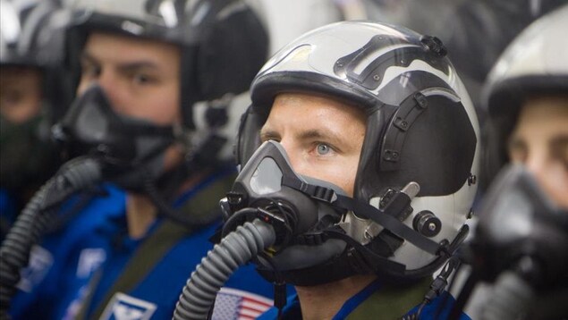 David Saint-Jacques lors d'une formation de survie en mer sur une base aéronavale à Pensacola en Floride David Saint-Jacques lors d'une formation de survie en mer sur une base aéronavale à Pensacola en Floride