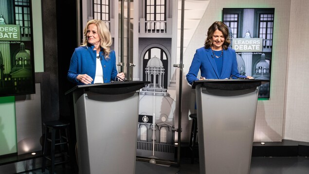 Un débat électoral sans coup d’éclat entre Rachel Notley et Danielle Smith