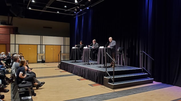 Un premier débat pour le rectorat de l’Université Laval