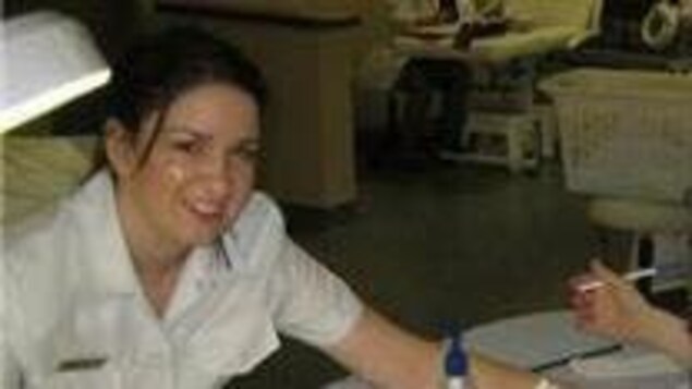 Debbie Mallet se trouve à l'Hôpital de Moncton avec ses deux bébés, qui sont aux soins intensifs. Debbie Mallet se trouve à l'Hôpital de Moncton avec ses deux bébés, qui sont aux soins intensifs.