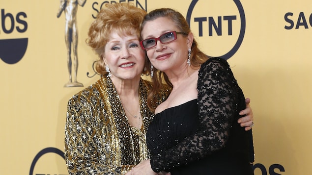Debbie Reynolds avec sa fille Carrie Fisher Debbie Reynolds avec sa fille Carrie Fisher