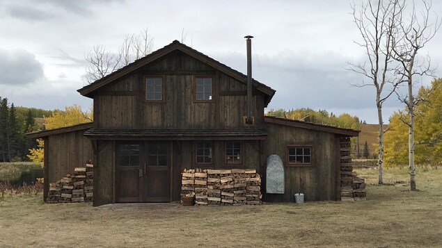 Décor permanent d'une maison qui s'apparente au western, près de Calgary, de la compagnie CL Western Town