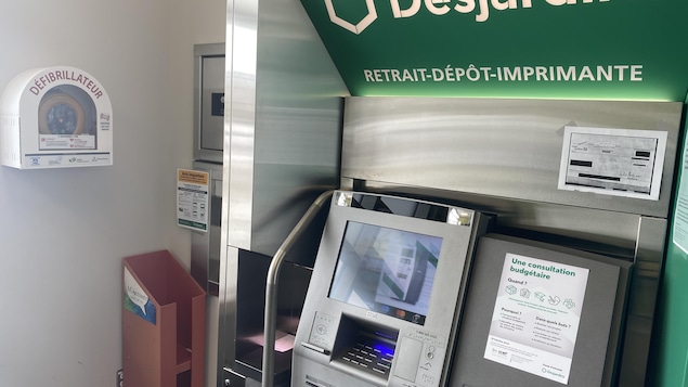 Québec déploie des dizaines de défibrillateurs à travers la province