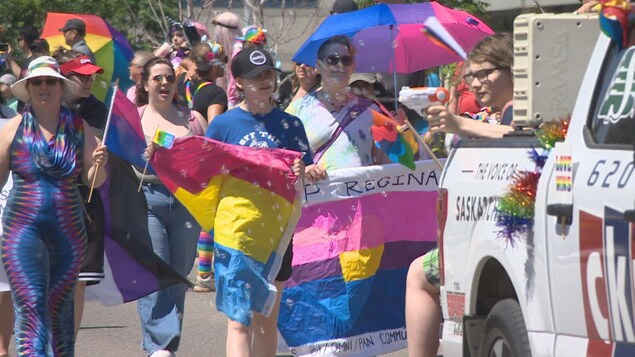 Regina a vécu le défilé de la Fierté samedi