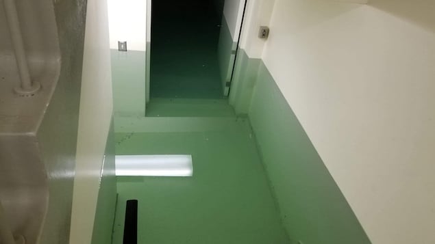 De l'eau dans les escaliers