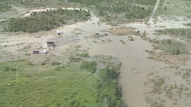 L'eau inonde les terres dans le secteur de Ferland-et-Boilleau.