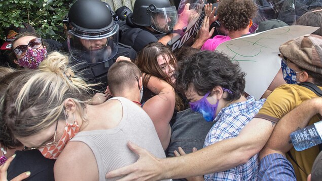 Procès d’une manifestante arrêtée lors du démantèlement d’un camp de sans-abri