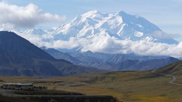 Des alpinistes autochtones veulent escalader le point culminant d’Amérique du Nord