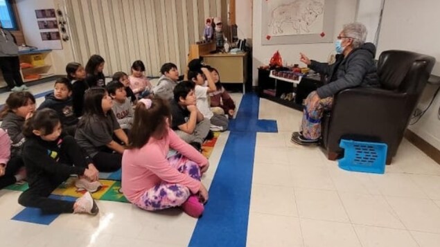 Les langues crie et denée sont maintenant enseignées jusqu’à la 9e année à Fort Chipewayn