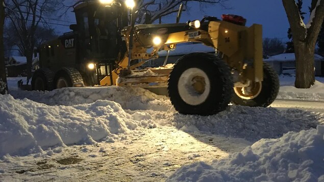 Les équipes d’Edmonton sont prêtes à rattraper leur retard en matière de déneigement