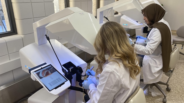 Apprendre la dentisterie en se servant de la réalité augmentée, une première au Canada
