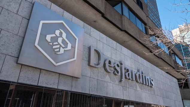 La devanture d'une succursale du Mouvement Desjardins.