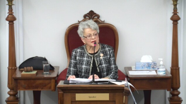 Antoinette Perry lit le discours.