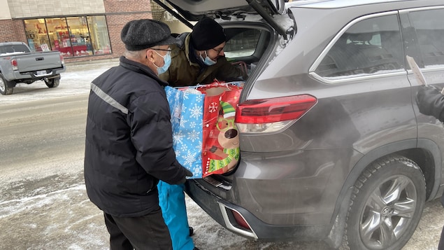Près de 100 paniers de Noël distribués aux familles dans le besoin à Amos