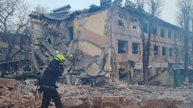 Russian widens Ukrainian offensive, striking airfields and major industrial city - Vimarsana News