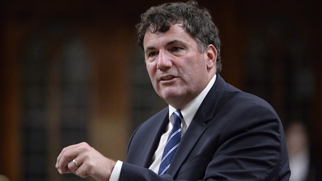 Le ministre canadien des Affaires intergouvernementales et du Nord et du Commerce intérieur,