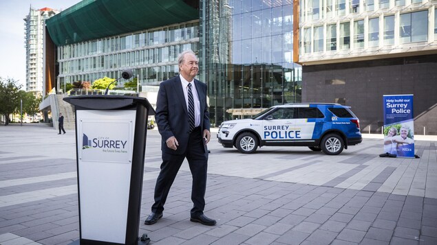 Le maire de Surrey, Doug McCallum, est accusé de « méfait public »