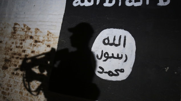 Le groupe État islamique annonce la mort de son chef et nomme un successeur