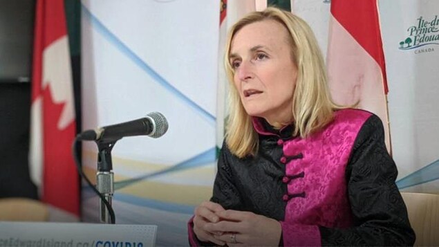 Heather Morrison de profil.