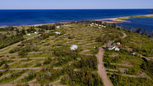 Photo aérienne du terrain de camping situé dans le parc national de Cavendish.