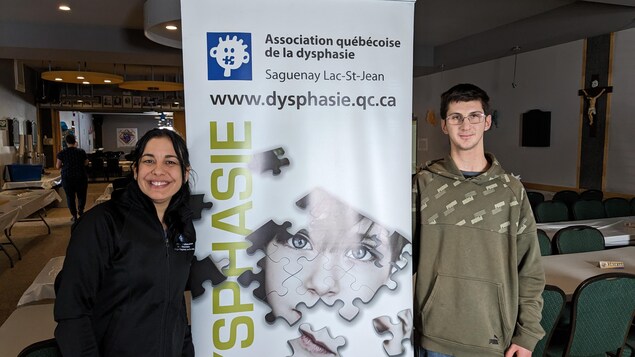 Des jeunes surmontent la dysphasie pour rendre hommage à une personne marquante