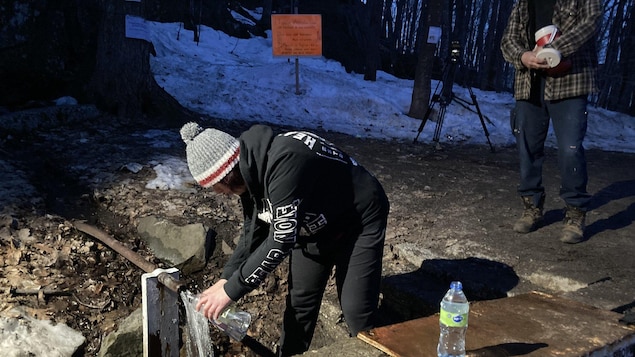 La tradition de l’eau de Pâques bien en vie au Québec