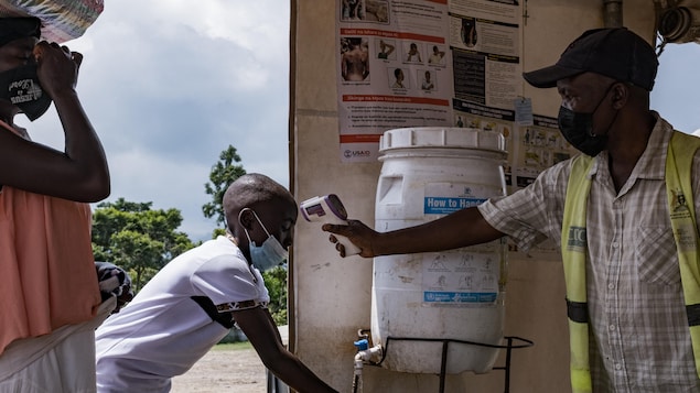 Ebola : trois nouveaux cas confirmés en Ouganda