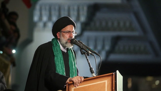 Le candidat à la présidentielle iranienne Ebrahim Raisi  prononçant un discours, lors de la campagne électorale. 