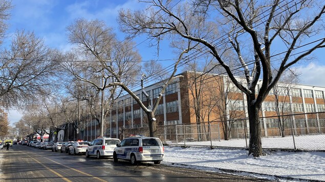 Une enseignante agressée à l’arme blanche par un élève dans une école de Saint-Michel