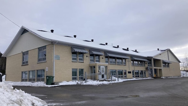 L'école La Morelle l'hiver.
