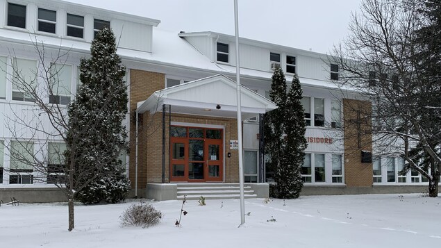 Une cinquantaine de cas actifs de COVID-19 au Témiscamingue, une première dans la MRC