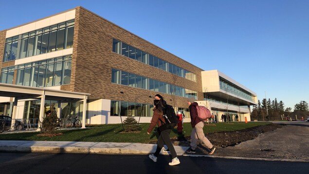 Manque de terrains à l’école de la Nouvelle-Ère : « Nous sommes très restreints »