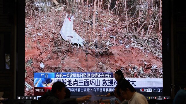 Accident d’avion en Chine : une boîte noire retrouvée