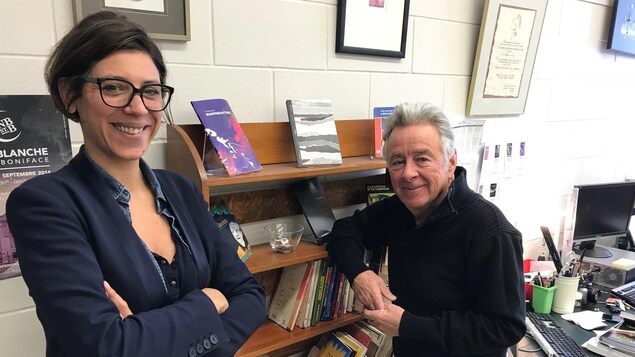 La directrice des Éditions du Blé Emmanuelle Rigaud et l'auteur Roger Léveillé La directrice des Éditions du Blé Emmanuelle Rigaud et l'auteur Roger Léveillé