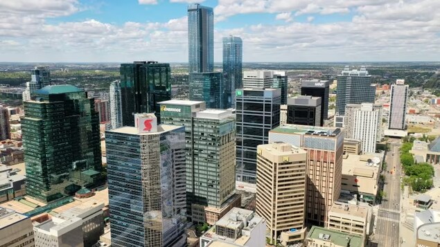 Edmonton's zoning renewal could spur the building of more housing that meets the needs of immigrants as more newcomers come to the city. (David Bajer/CBC)