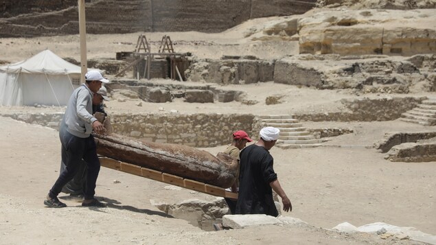 Un sarcophage de l’époque de Ramsès II dévoilé à Saqqara