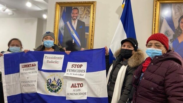 El 22 de diciembre de 2021, mujeres miembros de varias organizaciones salvadoreñas-canadienses acudieron a las oficinas de la Embajada de El Salvador en Canadá para entregar una declaración en la que se pide al gobierno salvadoreño que respete los derechos de las mujeres y actúe contra el feminicidio y la violencia física y política contra las mujeres.