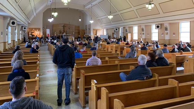 Rencontre entre citoyens et candidats à Saint-Mathieu-du-Parc