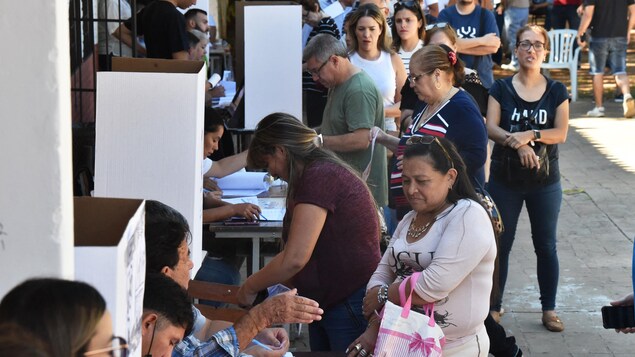 Le Paraguay vote pour un possible basculement à gauche du pouvoir